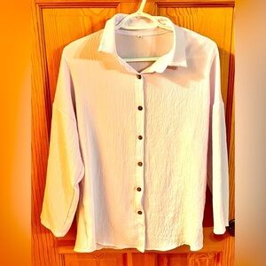 Coastal Cowgirl White Button Wrinkle Free Blouse Shirt W Dropped Shoulders Airy